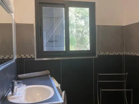 Villa avec piscine privée, SPA et climatisation à Fautea - Photo 19