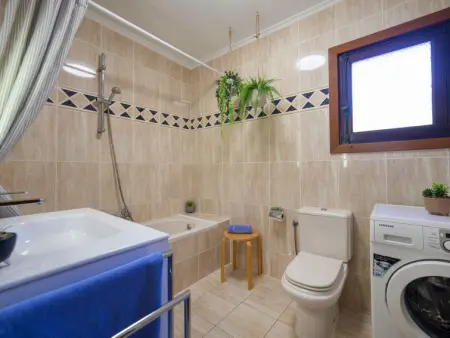 Villa Cecile, paisible et ensoleillée avec vue panoramique sur la mer - Photo 15