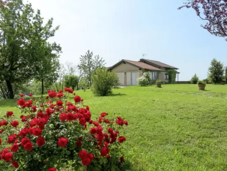 Le Rose Rosse, Maison 4 personnes à Grazzano Badoglio - Photo 2