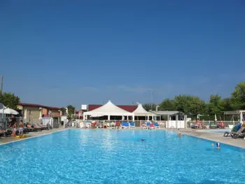 Huisje in Peschiera del Garda,Camping Butterfly IT2808.694.1 N°240999