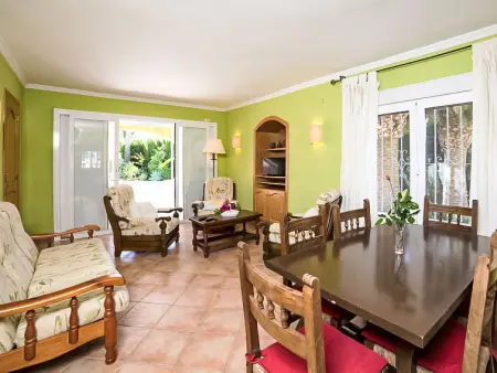 Villa Amber, petit havre de paix au coeur d’un jardin fleuri et ensoleillé - Photo 6