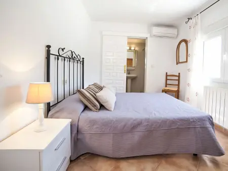 Villa Amber, petit havre de paix au coeur d’un jardin fleuri et ensoleillé - Photo 10