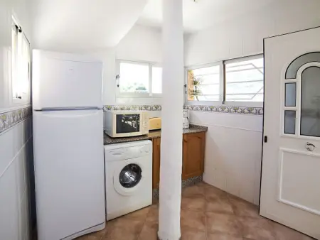 Villa Amber, petit havre de paix au coeur d’un jardin fleuri et ensoleillé - Photo 18