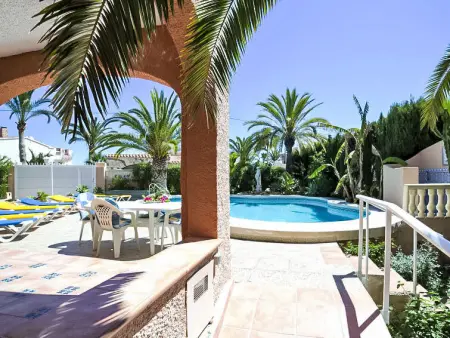 Villa Amber, petit havre de paix au coeur d’un jardin fleuri et ensoleillé - Photo 22