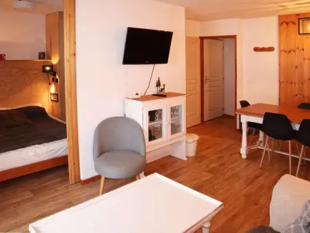 Appartement duplex 3 pièces 8 pers, piscine et sauna, ski aux pieds, animaux admis - Photo 2
