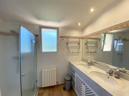 Villa à Begur avec Piscine Privée, Proche Centre - Photo 17