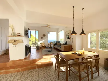 Villa méditerranéenne rénovée près de la plage avec piscine - Photo 4