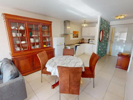 2P calme avec terrasse, piscine, parking et wifi - Photo 4