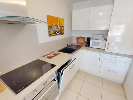 2P calme avec terrasse, piscine, parking et wifi - Photo 5