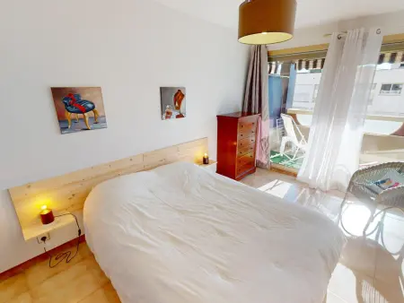 2P calme avec terrasse, piscine, parking et wifi - Photo 7