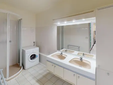 2P calme avec terrasse, piscine, parking et wifi - Photo 9