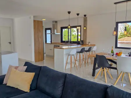 Superbe Villa avec Piscine Privée et Garage à Tabaiba - Photo 11