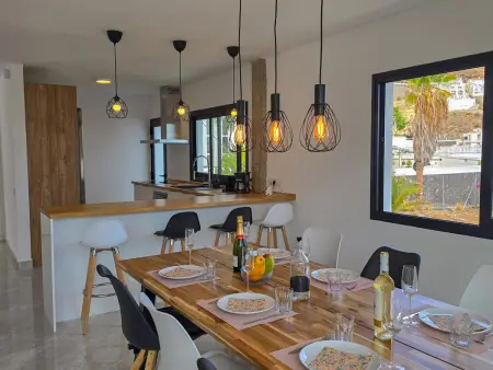 Superbe Villa avec Piscine Privée et Garage à Tabaiba - Photo 13