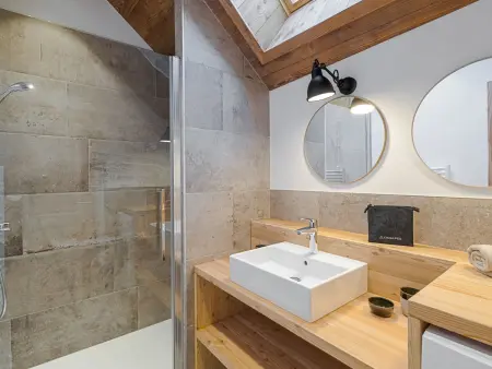 Triplex rénové au coeur du village avec jardin privé - Photo 9