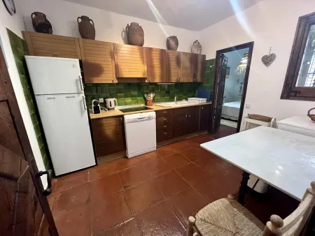 Charmant Appartement Rustique avec Piscine Privée, Proche Plage - Begur - Photo 24