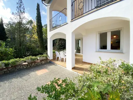 Appartement tranquille à 400m de la plage avec terrasse à Begur - Photo 1