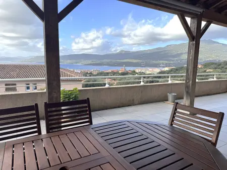 Appartement spacieux avec terrasse, piscine et proximité plages - Photo 1