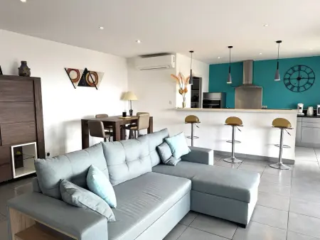 Appartement spacieux avec terrasse, piscine et proximité plages - Photo 3