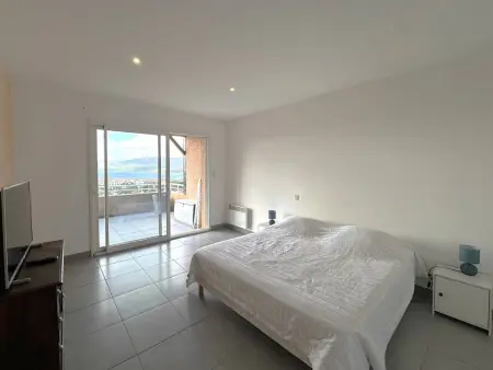 Appartement spacieux avec terrasse, piscine et proximité plages - Photo 13
