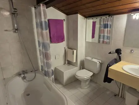 Confortable 3 pièces, 6 pers, balcon sud, proche télésiège, animaux OK, parking, WiFi - Photo 11