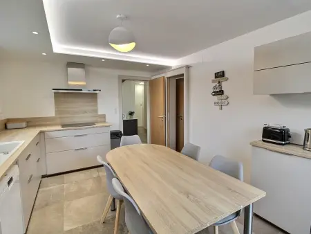 Maison spacieuse à Colmar, 5 chambres, terrasse, WiFi, parking gratuit - Photo 3