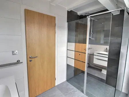 Maison spacieuse à Colmar, 5 chambres, terrasse, WiFi, parking gratuit - Photo 16