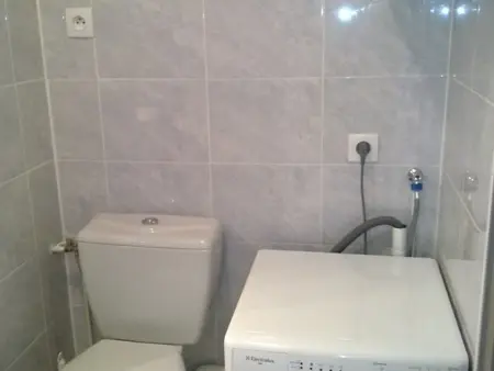 Studio cabine climatisé avec piscine et parking au Grau du Roi - Photo 10