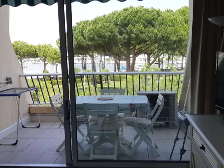 Studio cabine climatisé avec piscine et parking au Grau du Roi - Photo 11