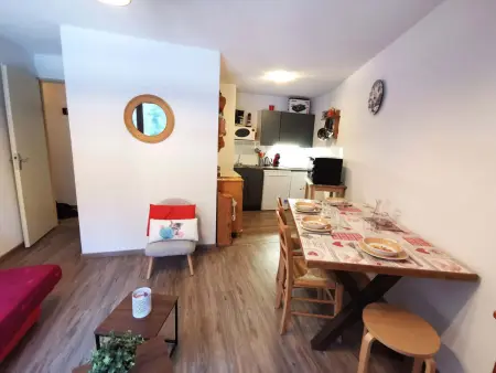 Appartement ski-in/ski-out, 2 pièces, pour 6, proche école de ski - Photo 4