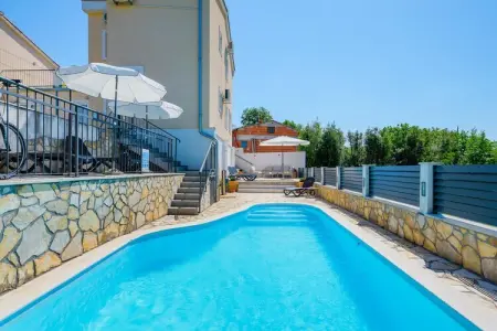 Villa Zaza, Jolie villa avec vue - Photo 10