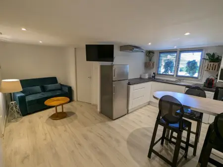 Studio cosy avec terrasse pr. à Epinal, parking compris - Photo 1