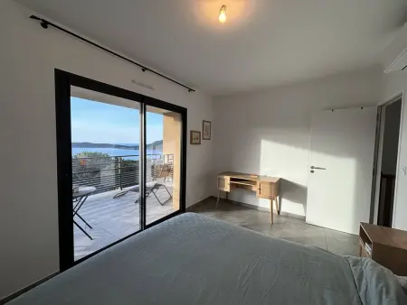 Duplex avec terrasse, climatisation, Wi-Fi, parking, proche plage à Cargèse - Photo 11