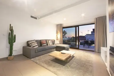 Modern Villa close to Costabella beach, Villa en Espagne près de plage et piscine - Photo 8
