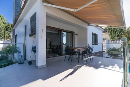 Modern Villa close to Costabella beach, Villa en Espagne près de plage et piscine - Photo 36
