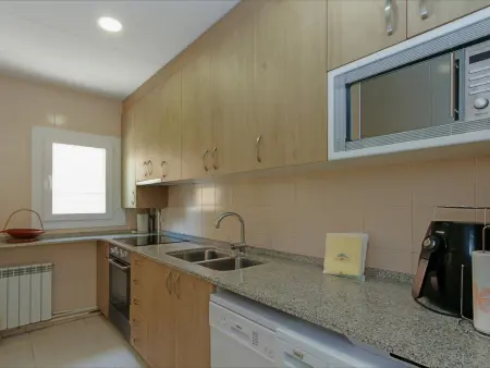 Appartement familial à 200m de la plage avec balcon et WiFi, idéal pour 5 personnes - Photo 8