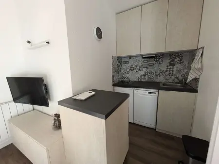 Appartement moderne 1 chambre avec piscine, proche ski et village - Photo 1