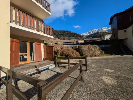 Appartement moderne 1 chambre avec piscine, proche ski et village - Photo 8