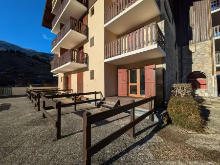 Appartement moderne 1 chambre avec piscine, proche ski et village - Photo 14