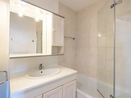 Appartement 7 pers à 2 pas des pistes, balcon sud, confort, stationnement proche - Photo 10