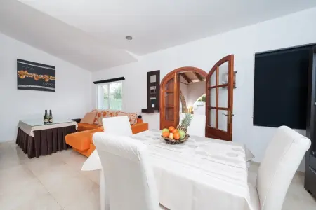 Can Rovet, Chalet à Alcúdia avec piscine près de plage - Photo 9