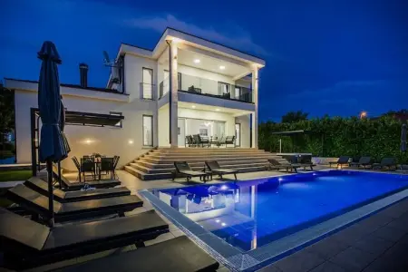 Villa Antonija, Villa à Imotski près des Lacs Bleu & Rouge - Photo 2