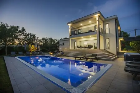 Villa Antonija, Villa à Imotski près des Lacs Bleu & Rouge - Photo 7