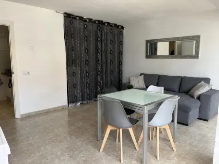Bel appartement 3 pièces à Roses avec piscine et jardin, accès plage - Photo 18
