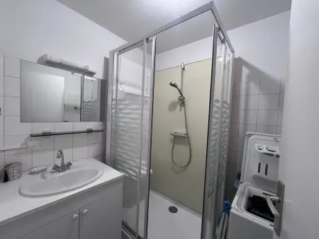 Charmant appartement à Cauterets avec balcon et parking privé - Photo 2