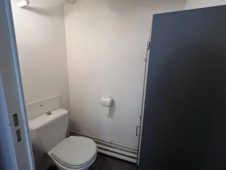 Charmant appartement à Cauterets avec balcon et parking privé - Photo 5