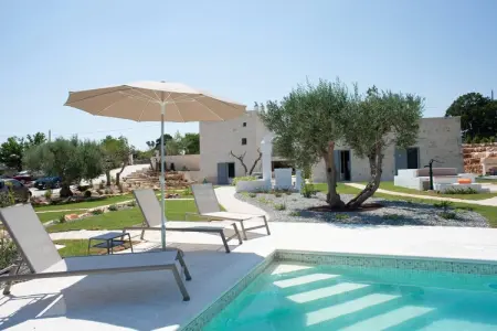 Dimora Maria Charming Home Cisternino - 12 pax, Maison Tour à Pouilles avec Piscine - Photo 2