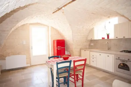 Dimora Maria Charming Home Cisternino - 11 pax, Maison-tour à Pouilles avec Piscine - Photo 11