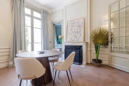 AM-23-FERME, Hôtel Particulier avec Jardin au coeur de Neuilly - Photo 9