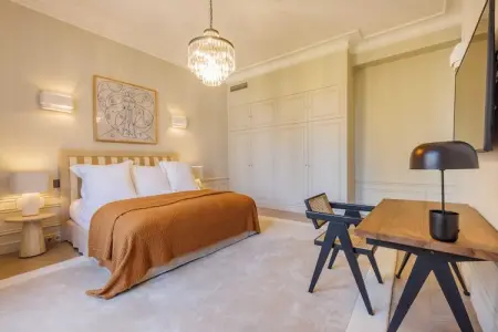 AM-23-FERME, Hôtel Particulier avec Jardin au coeur de Neuilly - Photo 18