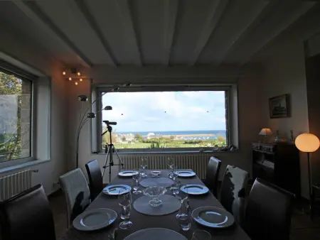 Maison spacieuse avec vue mer, cheminée et jardin - Photo 4
